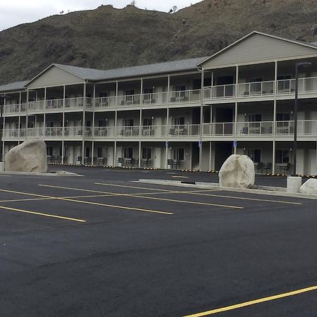 Yellowstone Big Rock Inn Gardiner Exterior foto