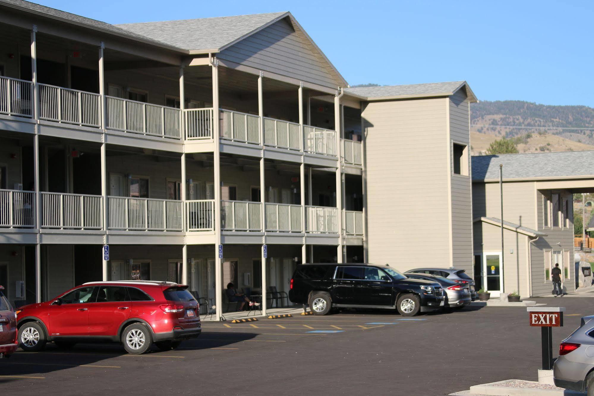 Yellowstone Big Rock Inn Gardiner Exterior foto
